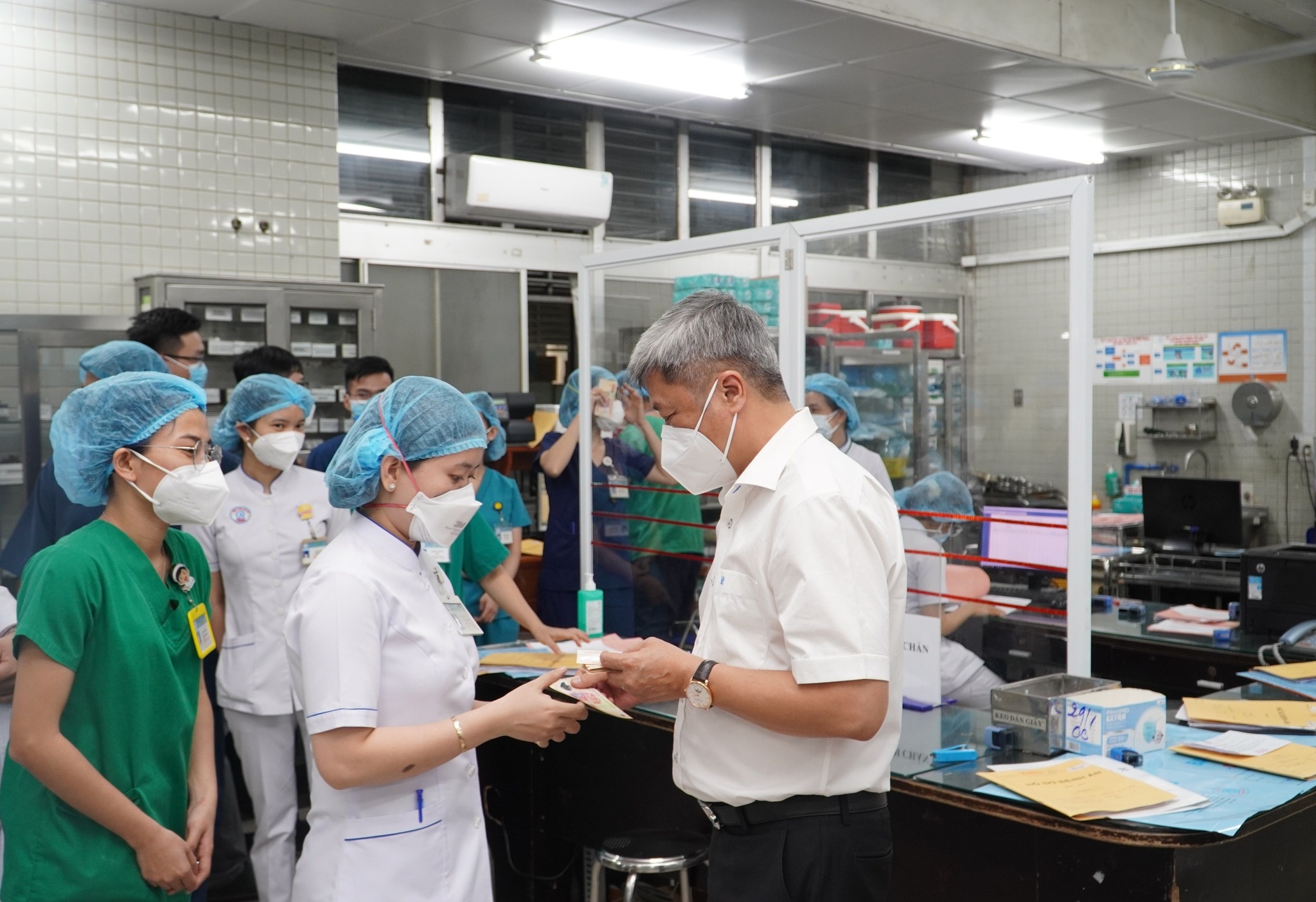 Trung tam Hoi suc nguoi benh Covid-19 anh 4