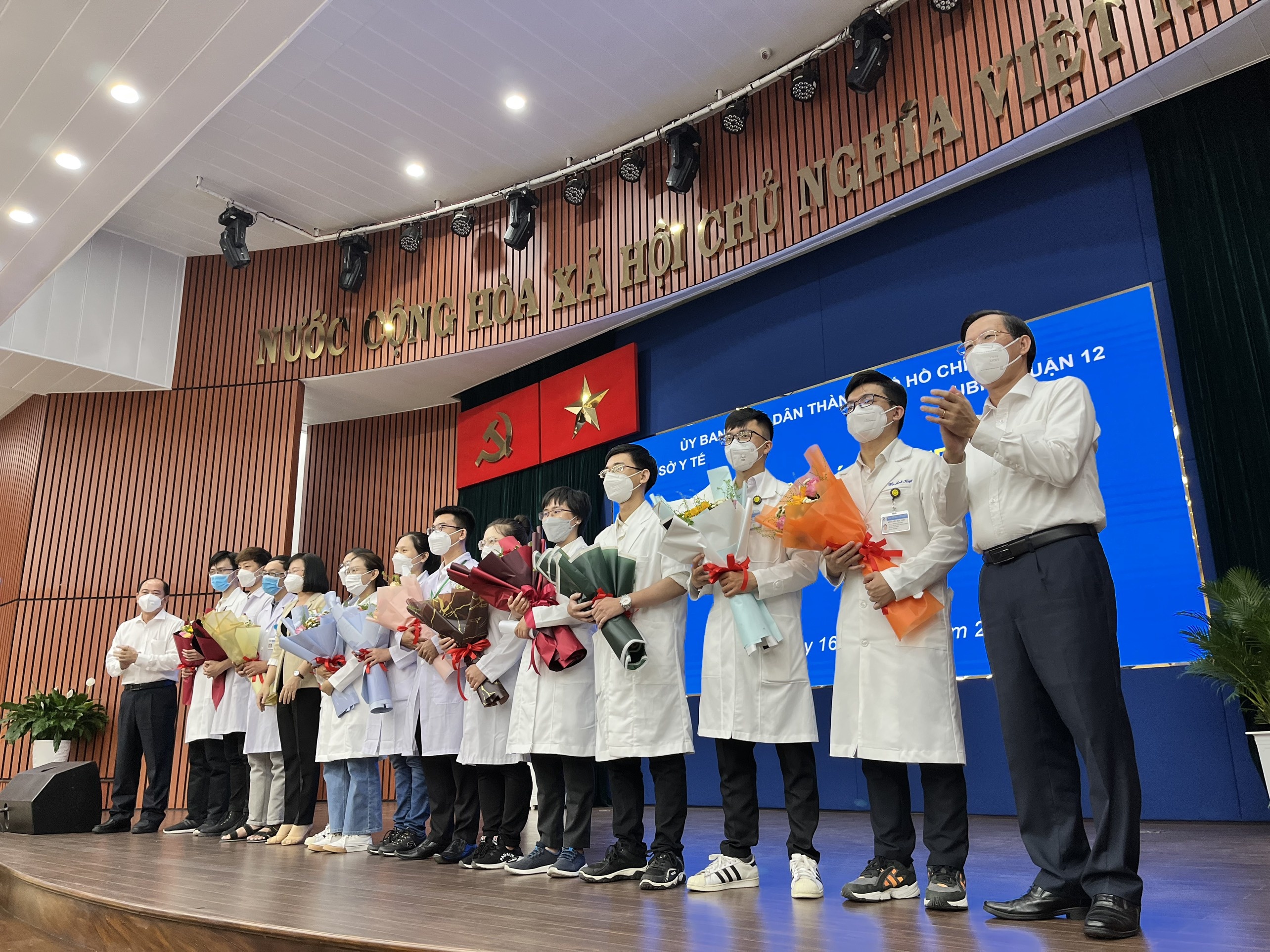 bac si tre tai TP.HCM thuc tap tram y te anh 2