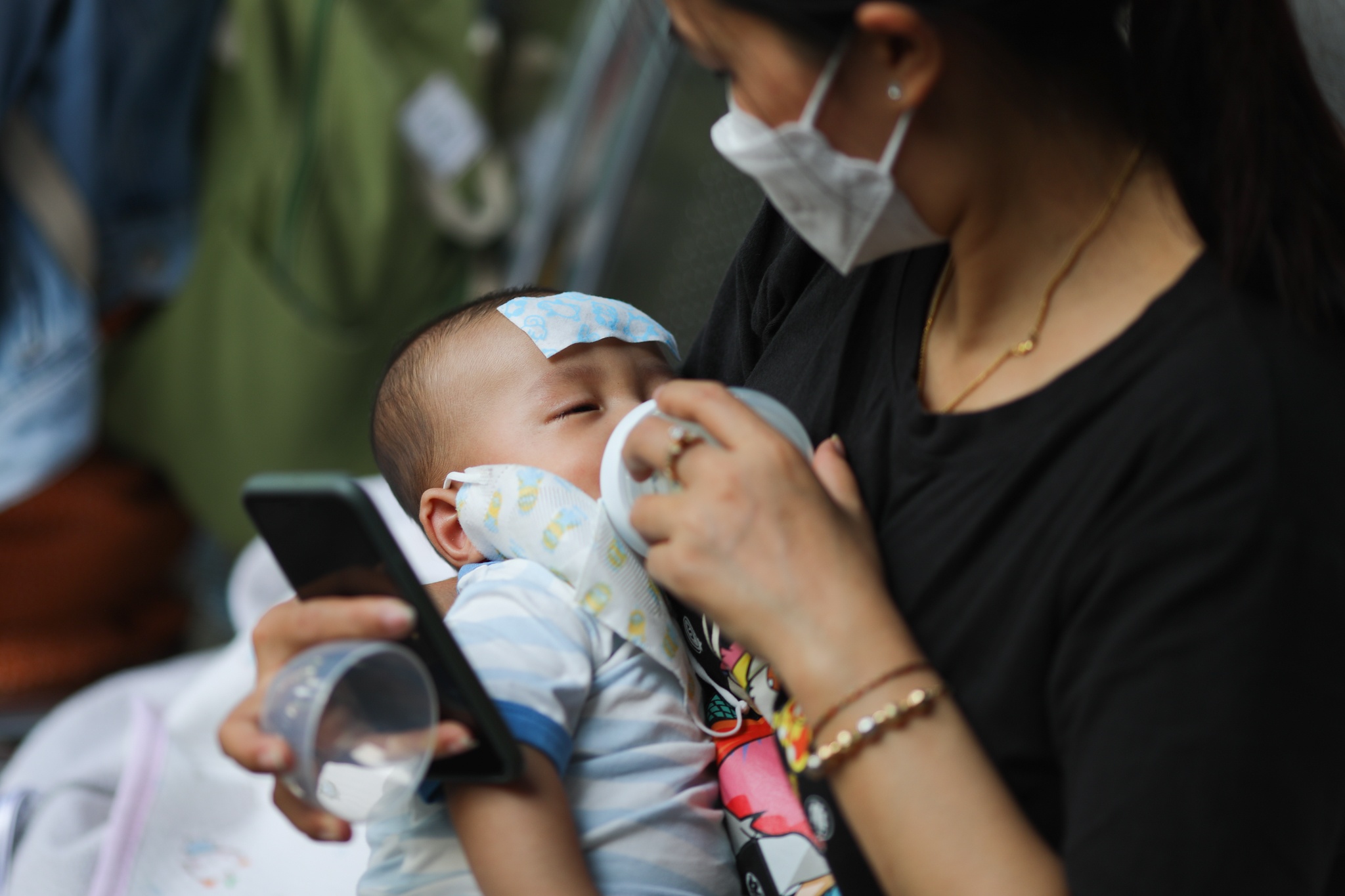 so tre F0 kham benh tang cao anh 2