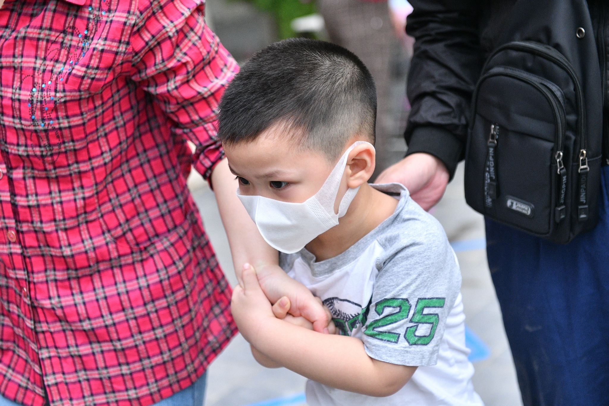 Dieu can biet khi dua tre 5-11 tuoi o TP.HCM di tiem vaccine Covid-19 hinh anh