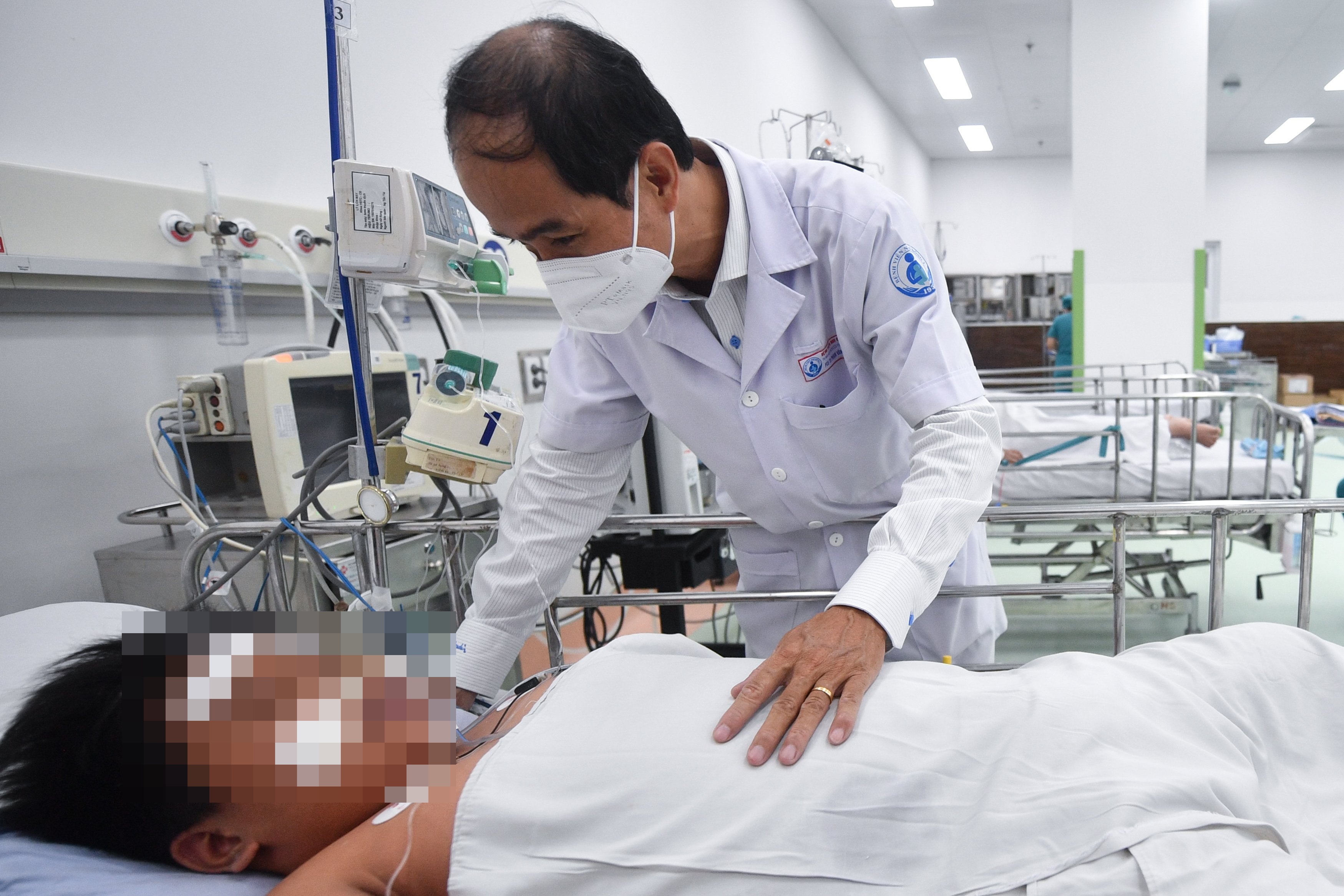 be trai sot xuat huyet anh 1