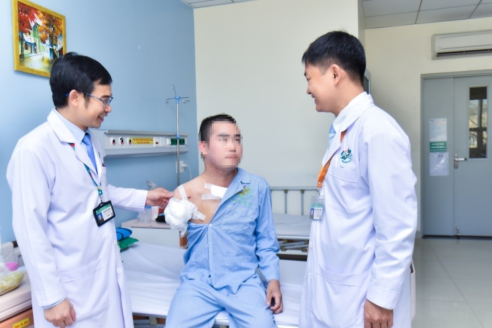 doan chi do nhiem khuan anh 1