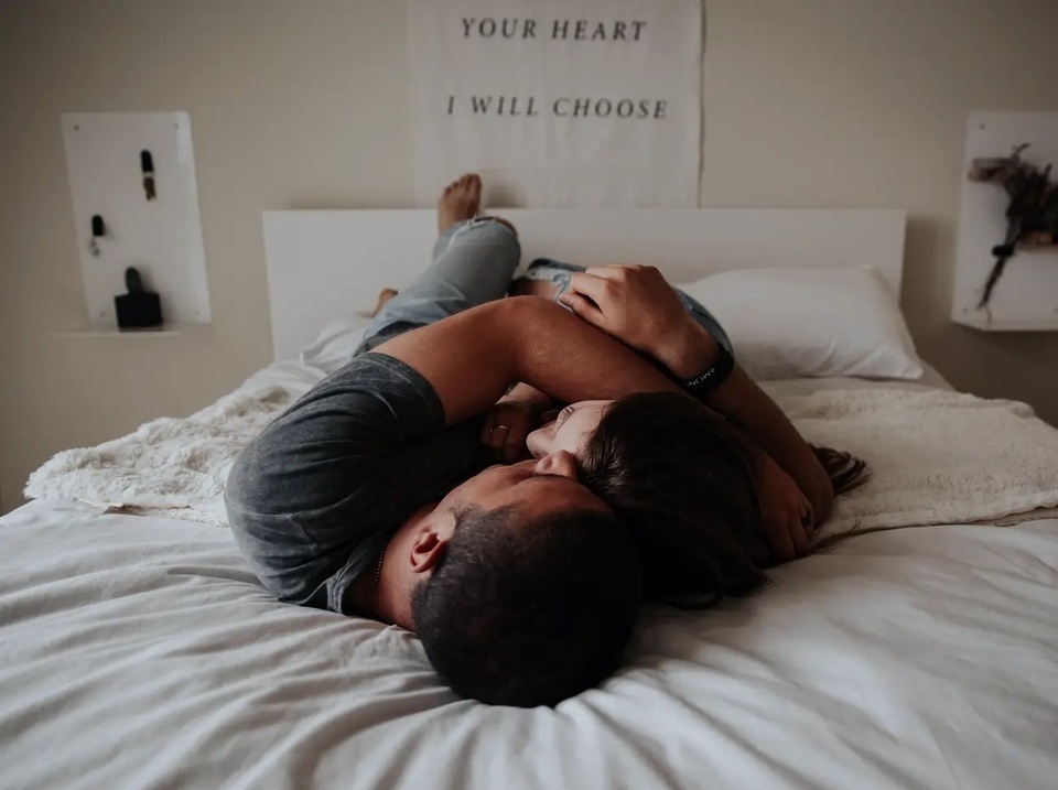 Cach uong thuoc tranh thai hang ngay hinh anh