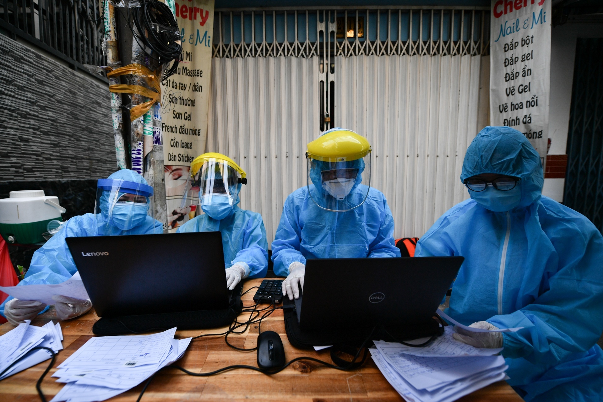 TP.HCM mua sam dau thau anh 1