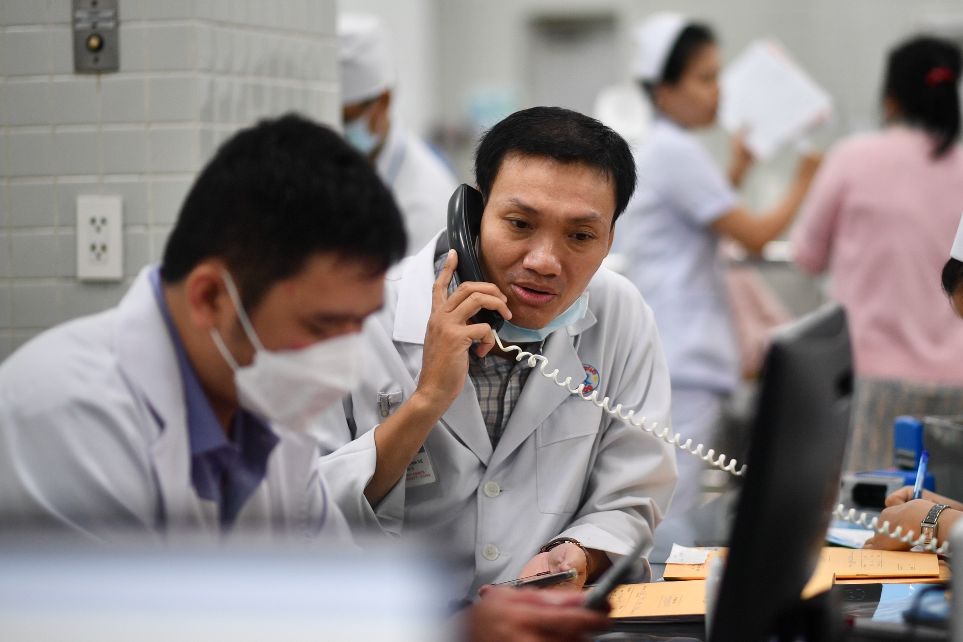 Muon kieu gia danh benh vien, danh vao long thuong de truc loi hinh anh