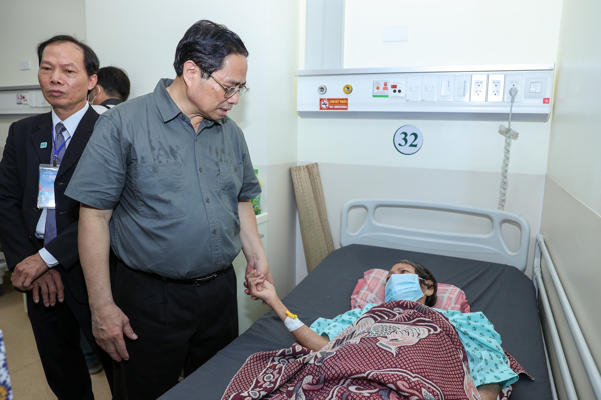 Thu tuong: 'Phai co bien phap day lui benh ung thu' hinh anh