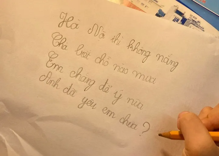 hoc sinh lop 2 anh 1