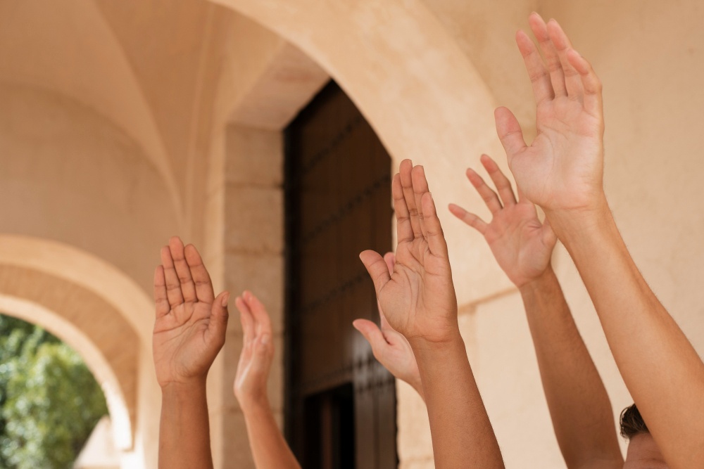 Bi an 90% the gioi thuan tay phai hinh anh