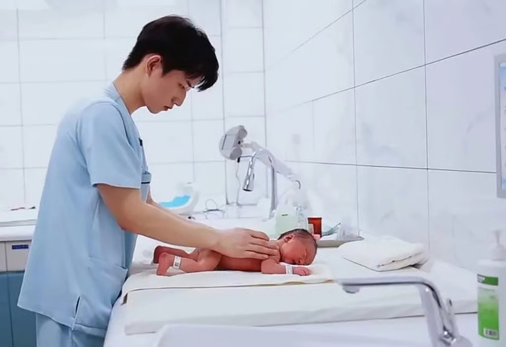 nam ho sinh anh 2