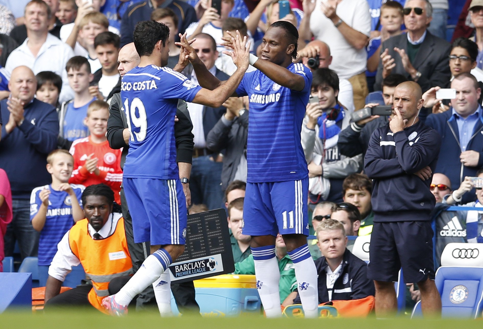 Diego Costa đang trên đường trở thành biểu tượng mới tại sân Stamford Bridge. Ảnh: Squawka.