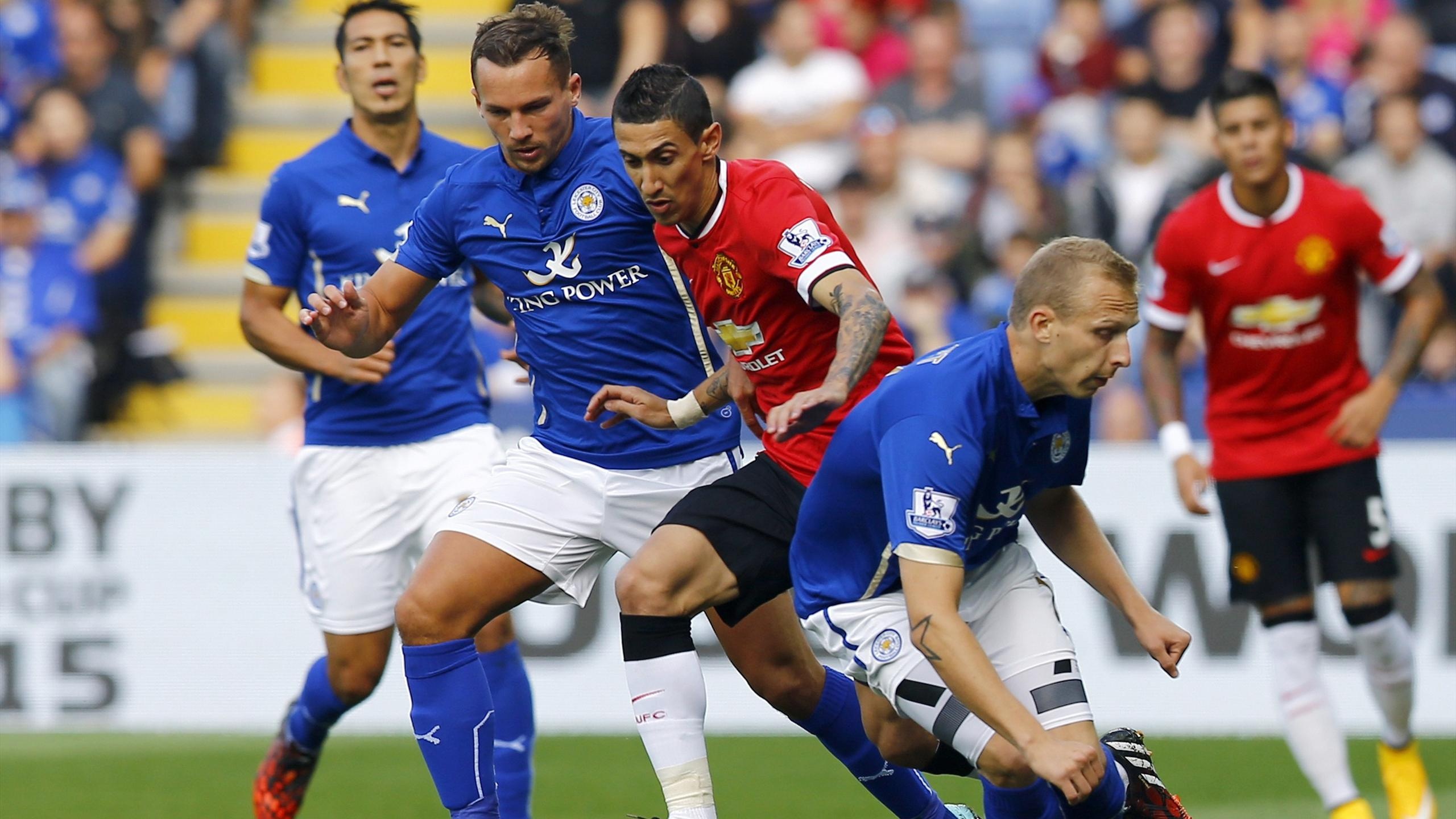 2. Leicester City 5-3 Manchester United: Trong chuyến làm khách tại sân King Power, HLV Van Gaal tung ra đội hình mạnh nhất với sự góp mặt của 4 ngôi sao tấn công Rooney, Van Persie, Di Maria và Falcao. M.U chơi tốt trong nửa đầu trận đấu và có lúc vượt lên dẫn trước với tỷ số 3-1. Tuy nhiên, sai lầm cá nhân trong nửa cuối hiệp 2 khiến “Quỷ đỏ” liên tiếp để thủng lưới và nhận một kết quả không thể tồi tệ hơn.  Ảnh: Media