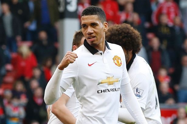 Sao M.U tu tin thay the huyen thoai Ferdinand, Vidic hinh anh