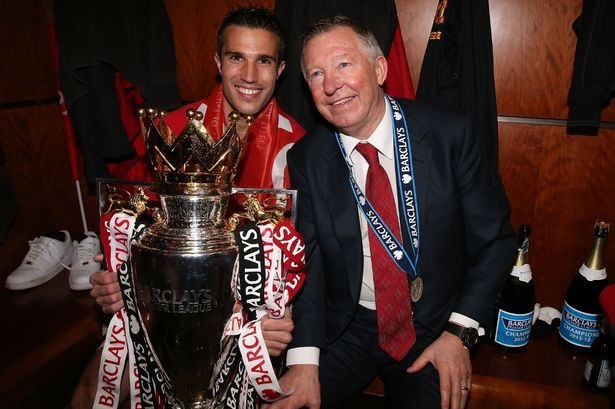 Van Persie muốn tiếp tục gắn bó với M.U thêm ít nhất 1 mùa giải. Ảnh: Mirror.