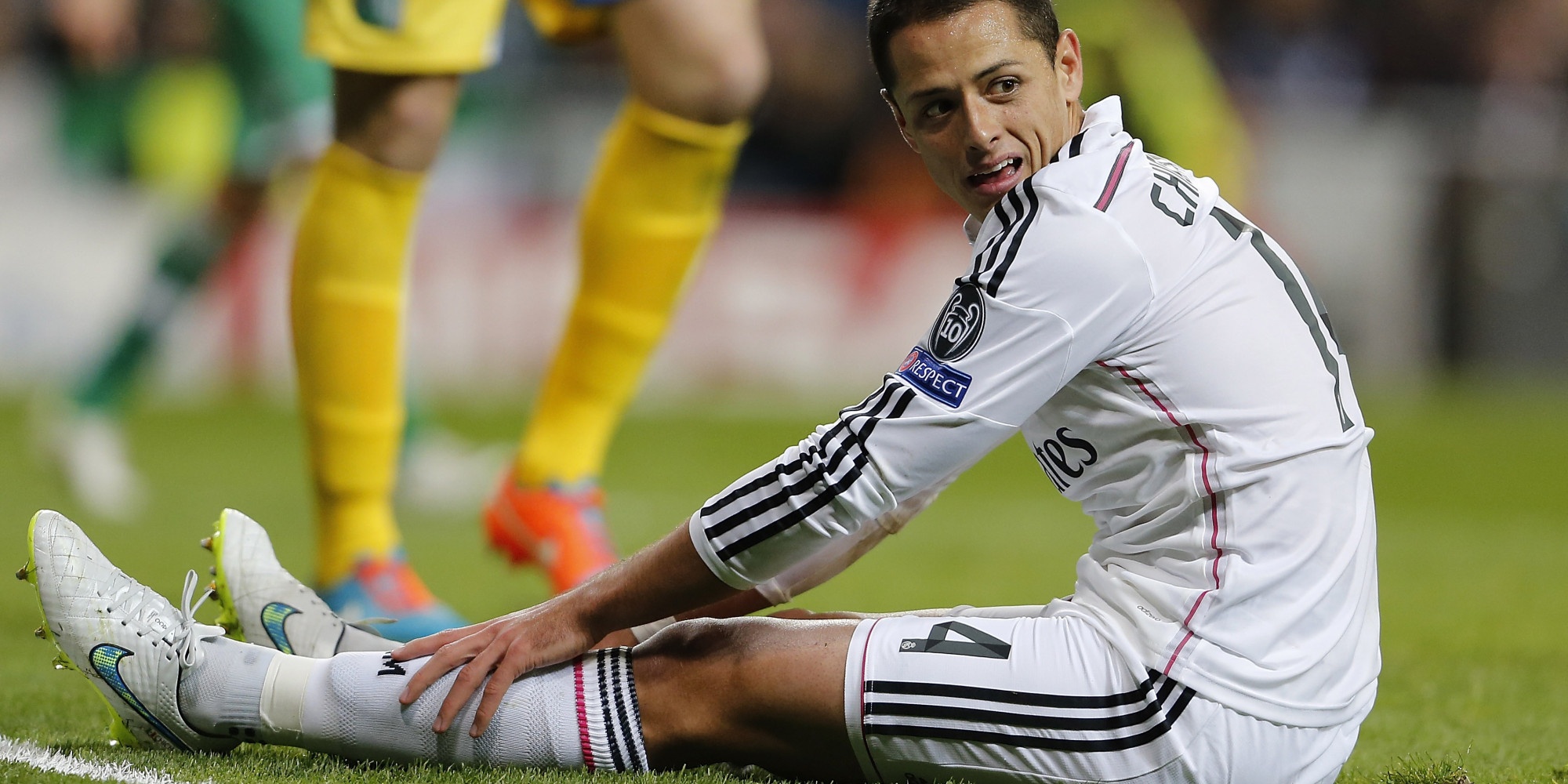 Chicharito bat man voi Real Madrid hinh anh