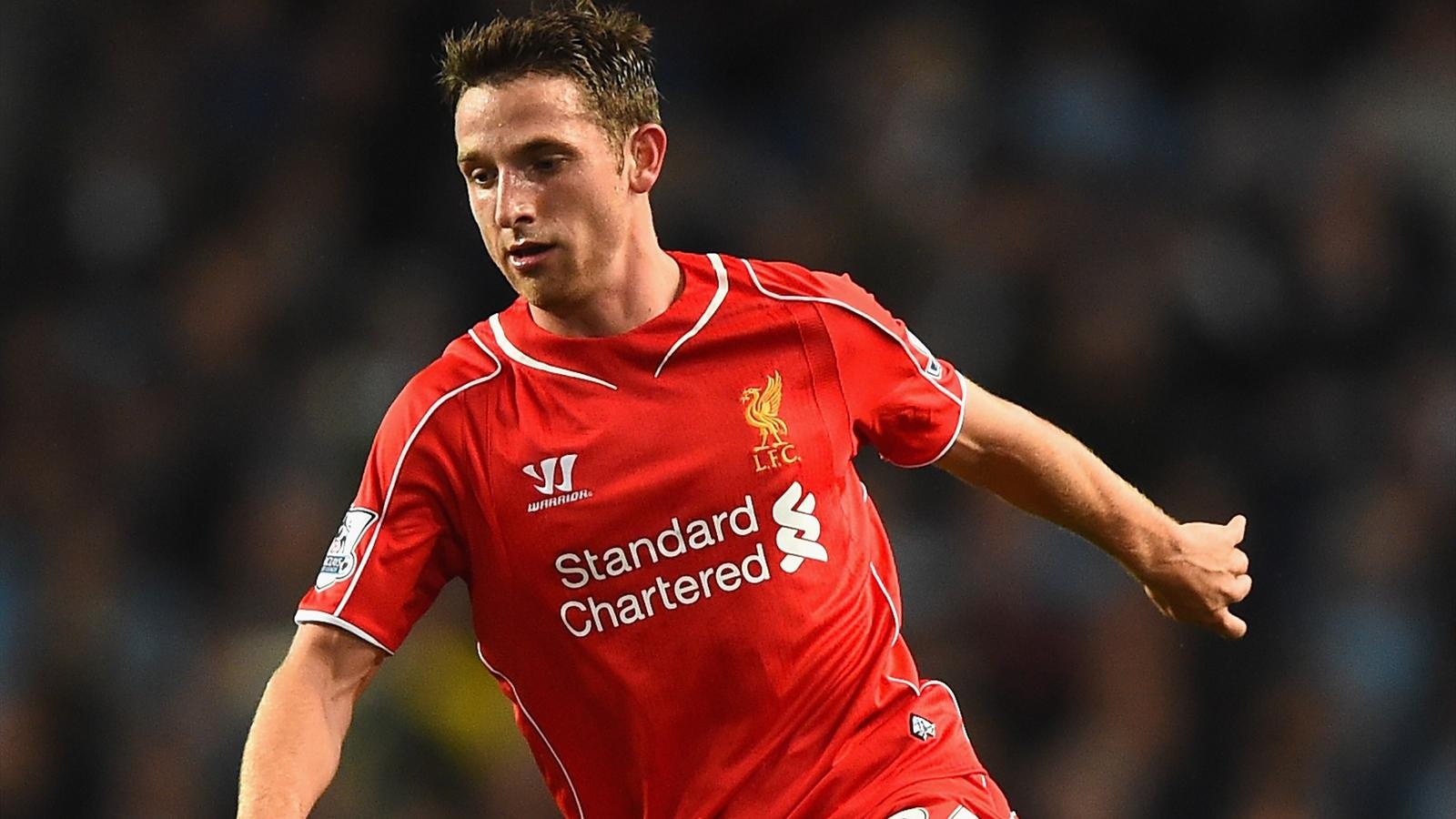  6. Joe Allen (Liverpool): Cựu cầu thủ Swansea từng được HLV Brendan Rodger ca ngợi là “Xavi của xứ Wales”. Sau 3 mùa giải, tiền vệ 25 tuổi chưa bao giờ thể hiện được khả năng của mình tại Anfield. Joe Allen phải nỗ lực hết sức mới có hy vọng giành một vị trí chính thức trước sự xuất hiện của James Milner và Emer Can.