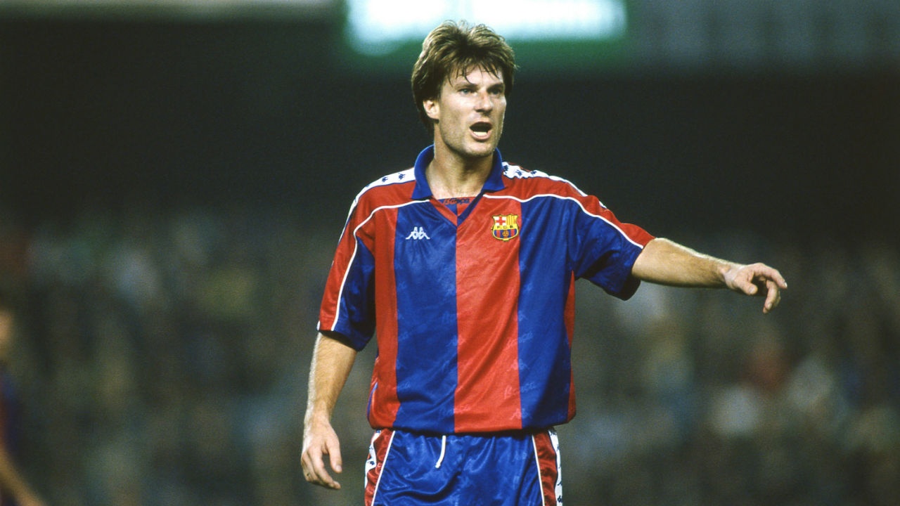8. Michael Laudrup (Đan Mạch): Những cống hiến của cựu danh thủ 51 tuổi những năm 1980 trong màu áo Barcelona, Ajax,…thậm chí có thể so sánh với huyền thoại Johan Cruyff. Cựu HLV Swansea thừa nhận ông đã sai lầm khi đưa ra quyết định từ giã đội tuyển quốc gia quá sớm, vì ngay sau đó, Đan Mạch đã lên ngôi tại Euro 1992.