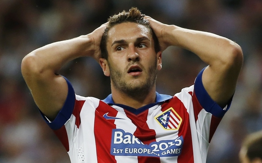 10. Koke (Atletico Madrid- 41,8 triệu bảng): Tiền vệ 24 tuổi lọt vào mắt xanh của các tuyển trạch viên tại Premier League sau khi tỏa sáng giúp Atletico giành chức vô địch La Liga mùa giải 2013/14. Dù vậy, đội chủ sân Vicente Calderon đã nhanh tay ký một bản hợp đồng dài hạn với Koke vào đầu năm 2015. Động thái này giúp tuyển thủ Tây Ban Nha tránh khỏi sự nhòm ngó từ các đội bóng khác.  