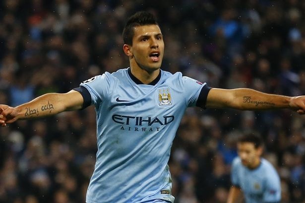1. Sergio Aguero (Manchester City): Với 26 bàn thắng tại giải Ngoại hạng vừa qua, chân sút chủ lực của “The Citizen” đang ở đỉnh cao của sự nghiệp. Ngoại trừ điểm yếu duy nhất dễ chấn thương, tốc độ, khả năng chạy chỗ cùng khả năng dứt điểm đa dạng của “El kun” hoàn toàn có thể giúp Man City trở lại ngôi vương mùa giải tới.