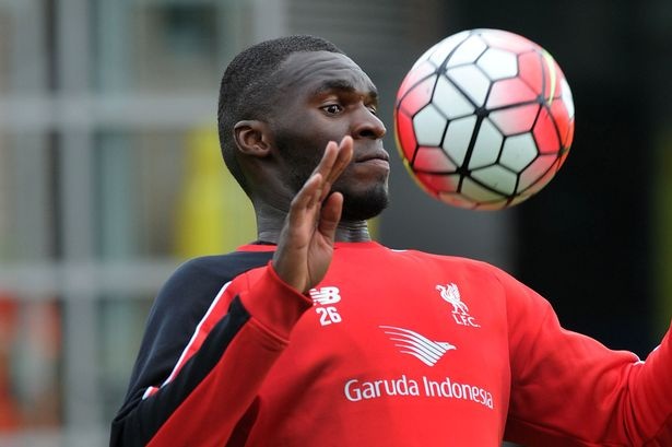 5. Liverpool: Đội chủ sân Anfield tiếp tục thực hiện chính sách chuyển nhượng ồ ạt như những mùa giải gần đây. Hiện tại, “The Kop” đã sở hữu 8 tân binh gồm Nathaniel Clyne, Nathaniel Clyne, Roberto Firmino, James Milner, Danny Ings, Adam Bogdan, Joe Gomez, Christian Benteke, và mới đây là cầu thủ trẻ Allan từ Internacional. HLV Brendan Rodgers sẽ cần khá nhiều thời gian để tìm ra cách tận dụng tối đa khả năng của các bản hợp đồng mới.