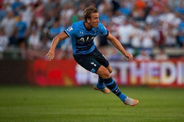 7. Tottenham: Màn trình diễn ấn tượng của Harry Kane giúp Spurs giành một suất dự vòng bảng Europa League. Tuy nhiên, với đội hình thiếu chiều sâu và phải thi đấu ở nhiều đấu trường khác nhau, “Gà trống” rất có thể sẽ hụt hơi ở mùa giải tới. HLV Mauricio Pochettino cần thêm những sự lựa chọn để phòng trường hợp Harry Kane mất phong độ hay dính chấn thương.