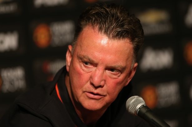 Van Gaal giai thich ly do de De Gea ngoi ngoai hinh anh