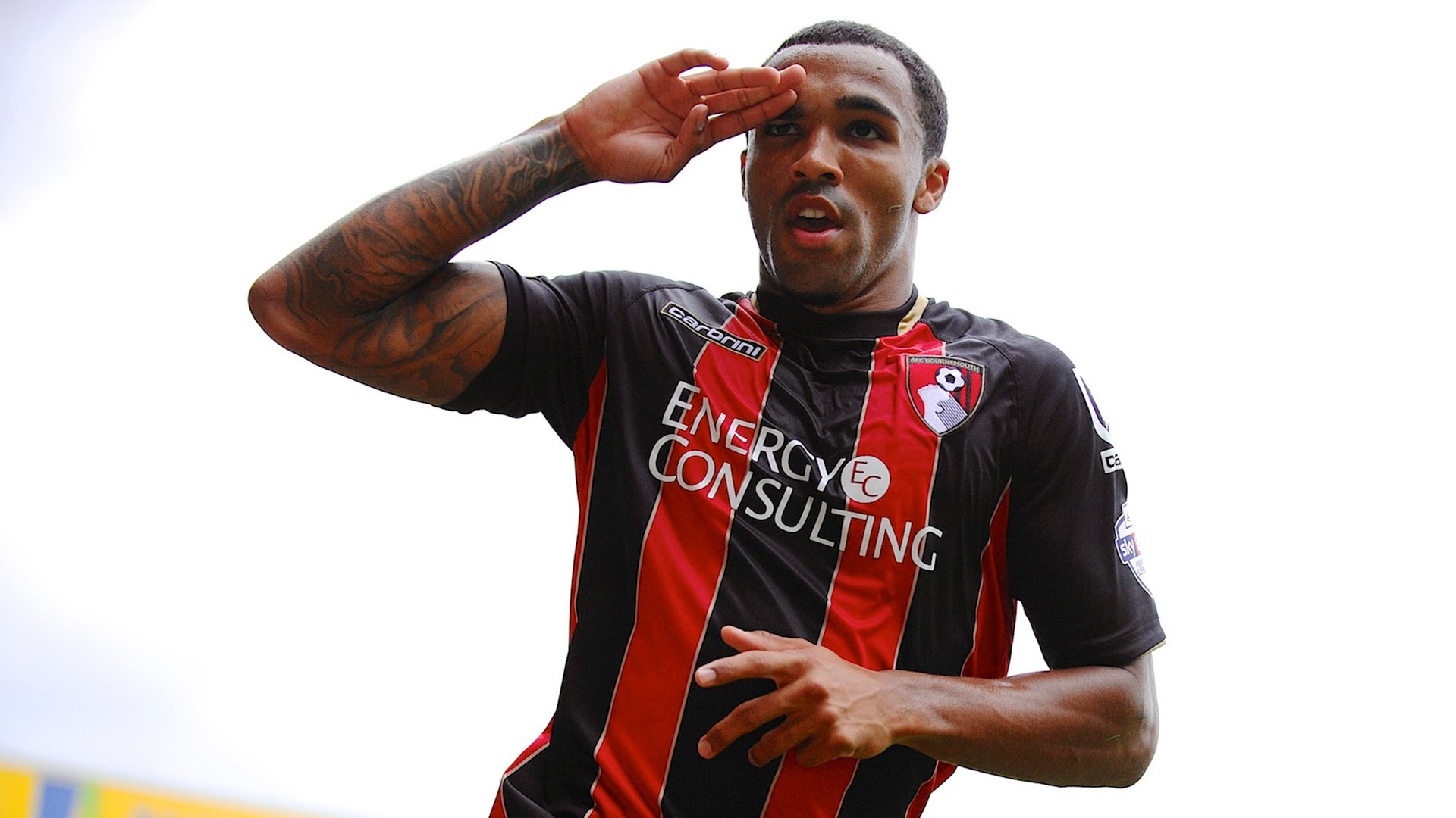 Tiền đạo cắm: Callum Wilson (Bournemouth): Năng nổ và hiệu quả, tiền đạo người Bắc Ireland đã kết liễu “The Hammers” bằng một hattrick ngay tại Upton Park. 