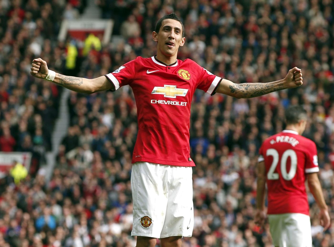 7. Angel Di Maria (Manchester United): Van Gaal phá vỡ kỷ lục chuyển nhượng của CLB khi chi đến 59,7 triệu bảng cho Di Maria để rồi đem bán anh sang PSG chỉ sau một mùa giải. Tại đội bóng mới, cựu cầu thủ M.U tiết lộ nguyên nhân khiến anh phải rời nước Anh là do không thể thích nghi với triết lý bóng đá có phần bảo thủ của huấn luyện viên người Hà Lan. Ảnh: Metro.