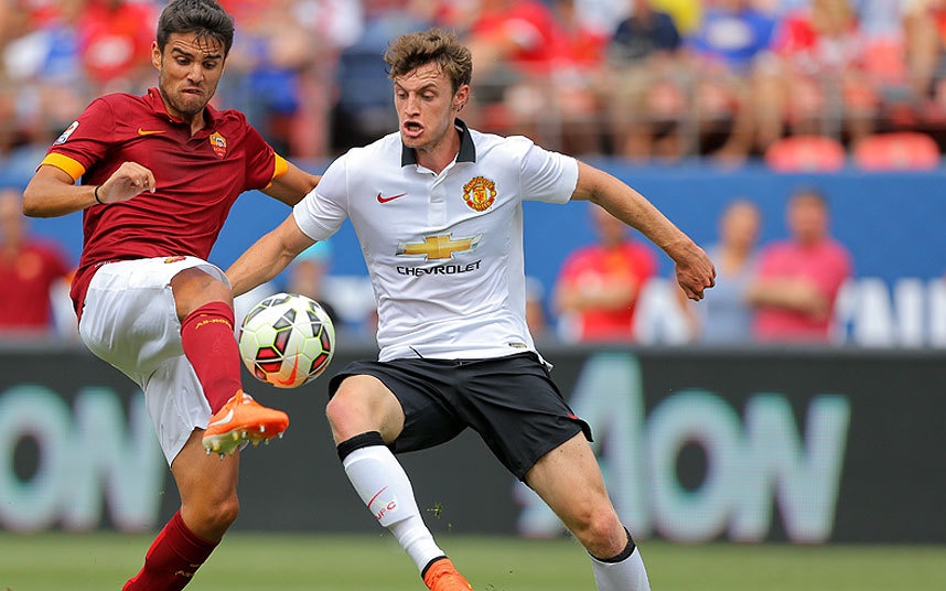 Tiền đạo: Will Keane: Anh em song sinh của trung vệ Michael Kean vẫn là cầu thủ thuộc biên chế M.U. Tuy nhiên, tiền đạo 22 tuổi đang được Louis Van Gaal đem cho Preston North End mượn để tích lũy thêm kinh nghiệm.  