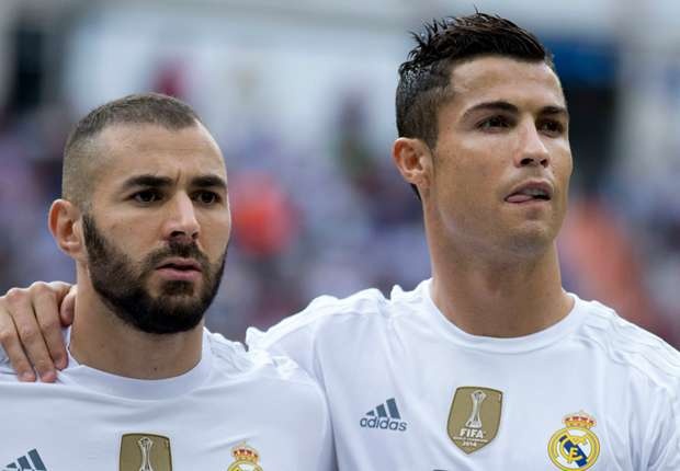 Rafa Benitez san sang thay the vi tri cua Ronaldo, Benzema hinh anh