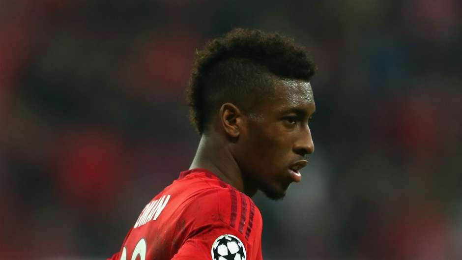 Tiền vệ trung tâm: Kingsley Coman (Bayern Munich): “Hùm xám” xứ Bavaria tỏ ra sáng suốt khi mượn thành công sao mai 19 tuổi từ Juventus. Nếu tiếp tục phong độ ấn tượng, tiền vệ người Pháp có cơ hội rất lớn trở thành học trò chính thức của Pep Guardiola vào mùa giải tiếp theo.