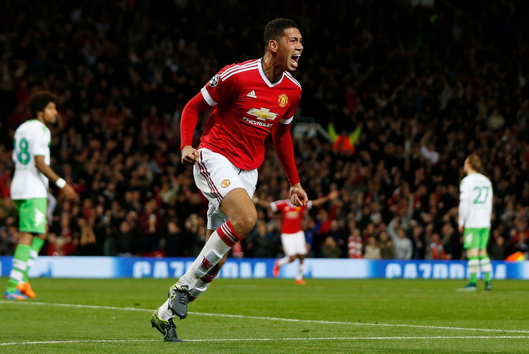 Chris Smalling ghi bàn thắng giúp 