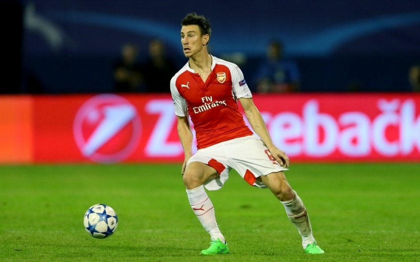 Trung vệ: Laurent Koscielny: Dù tuyển thủ Pháp đang không có phong độ cao ở giải năm nay, tuy nhiên, nếu xét về chuyên môn, Koscielny vẫn tỏ ra vượt trội so với một trung vệ bất đắc dĩ như Daley Blind.