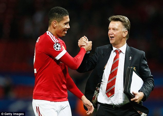 Đoàn quân của Louis Van Gaal quyết tâm giành 3 điểm để xây chắc ngôi đầu bảng.