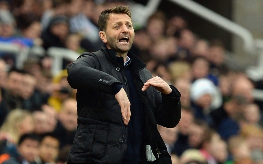 9. Tim Sherwood (Aston Villa- 2 triệu bảng/ mùa): Dù giúp đội chủ sân Villa Park vào đến chung kết FA Cup mùa giải trước, tuy nhiên, thành tích bết bát tại Premier League hiện tại khiến nhà cầm quân 46 tuổi phải đương đầu với rất nhiều áp lực từ người hâm mộ.