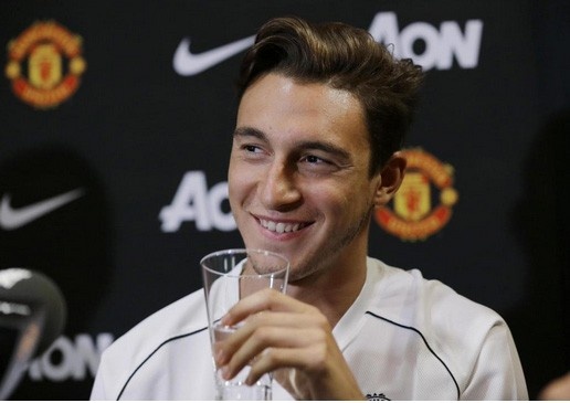 Matteo Darmian: ‘Toi ky hop dong voi MU qua dien thoai’ hinh anh