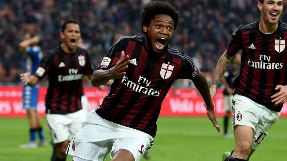 21 – Trong chiến thắng 2-1 trước Sassuolo, các chân sút bên phía AC Milan đã tung ra tổng cộng 21 cú sút. Đây là trận đấu tốt nhất của “Rossoneri” kể từ đầu mùa.
