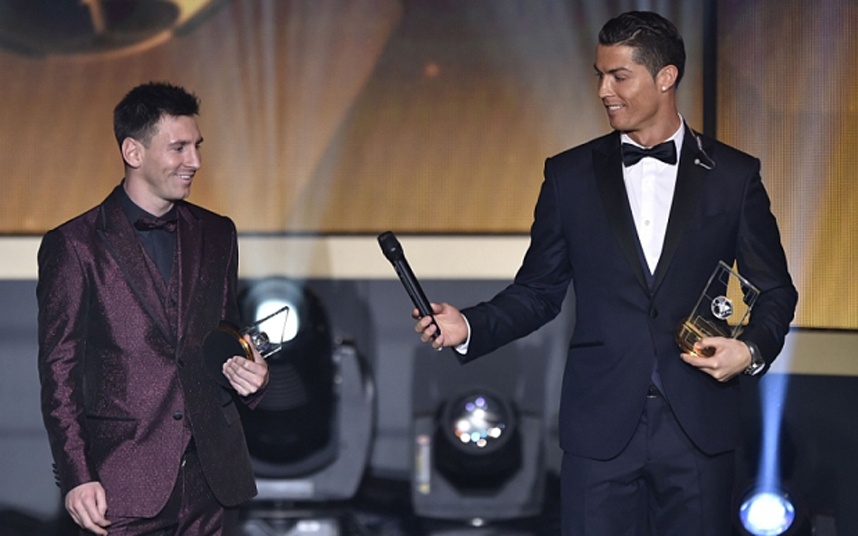 Ronaldo- Messi, hai cầu thủ xuất sắc nhất của bóng đá thế giới đương đại.