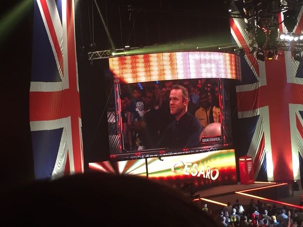 Rooney là khác mời đặc biệt của show biểu diễn RAW được tổ chức tại thành phố Manchester.