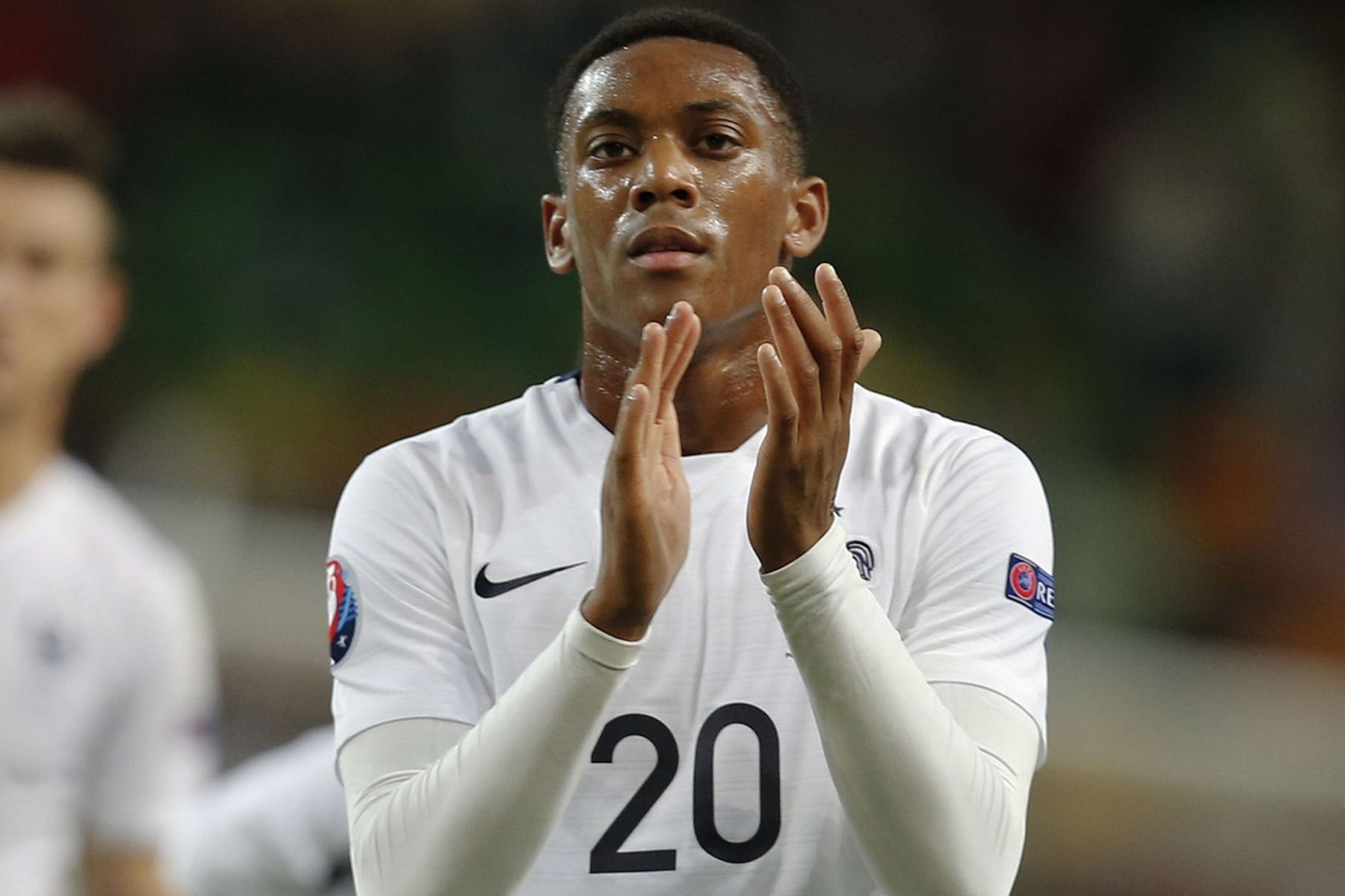 Anthony Martial huong loi sau scandal cua Benzema hinh anh