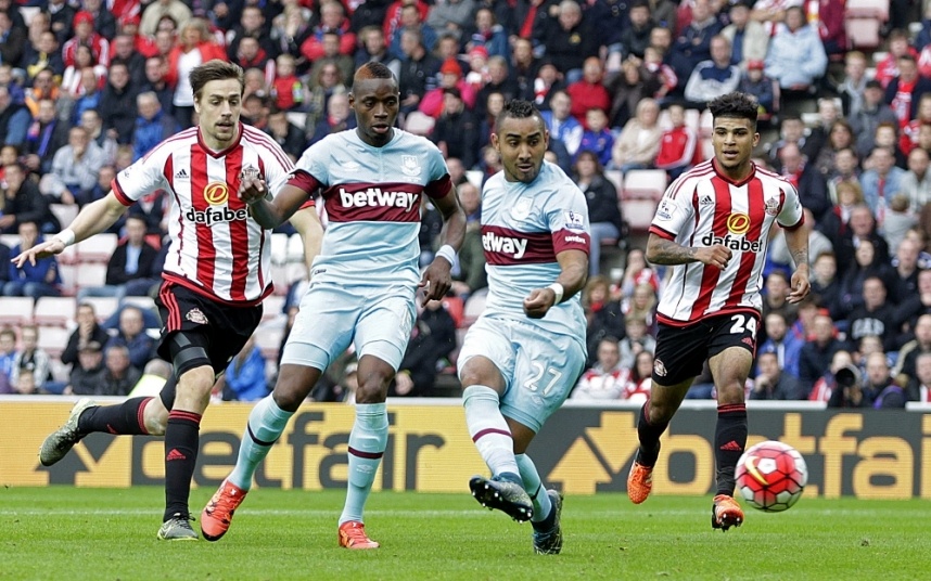 6. Dimitri Payet (West Ham- 29,4%): Thêm một cầu thủ chạy cánh sở hữu tỷ lệ dứt điểm chính xác tương đương 1 tiền đạo. Chấn thương của Payet là mất mát lớn lao đối với đoàn quân của HLV Slaven Billic.