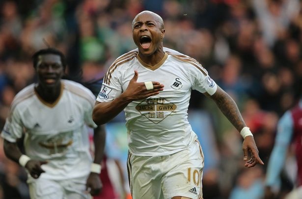 2. Andre Ayew (Ghana- Swansea): Con trai của huyền thoại Abedi Pele đang thi đấu thăng hoa trong màu áo “Thiên Nga đen” và được đánh giá là một trong những bản hợp đồng chất lượng nhất trong kỳ chuyển nhượng hè 2015. Với tốc độ cùng kỹ thuật tuyệt hảo, cựu cầu thủ Marseille trở thành nỗi khiếp sợ của mọi hậu vệ cánh tại giải Ngoại hạng. Ayew cũng là chủ nhân của danh hiệu “Cầu thủ hay nhất châu Phi” năm 2011.