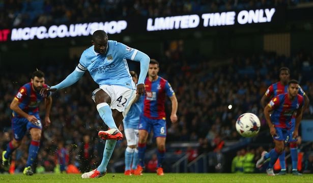 5. Yaya Toure (Bờ Biển Ngà- Manchester City): Phong độ của tiền vệ 32 tuổi đã sa sút mùa giải vừa qua. Tuy nhiên, với đẳng cấp của một ngôi sao hàng đầu, cựu cầu thủ Barcelona vẫn là trụ cột nơi hàng tiền vệ của “The Citizen”. Toure sở hữu 2 pha lập công sau 11 lần ra sân tại giải năm nay.