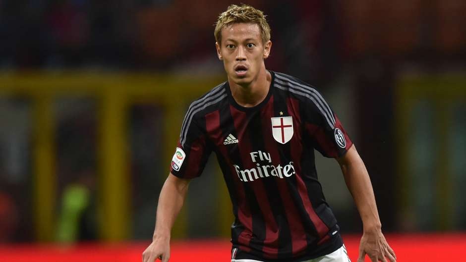 5. Keisuke Honda (AC Milan): Thất vọng với phong độ tồi tệ của tiền vệ người Nhật, “Rossonerri” tuyên bố sẽ bán anh ngay trong tháng Giêng. Valencia, Everton và West Ham là những đội bóng đang muốn có được chữ ký của cựu cầu thủ CSKA.