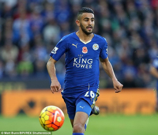 8. Ryad Mahrez (Leicester City- 26 lần): Sự thăng hoa của tiền vệ kiến thiết người Algerie là nguyên nhân giúp “Bầy sói” bay cao trên BHX Premier League sau 13 vòng đấu. Dù bị các hậu vệ đối phương giành sự chăm sóc đặc biệt, Ryad Mahrez vẫn sở hữu 7 pha lập công cùng 6 đường kiến tạo từ đầu mùa.