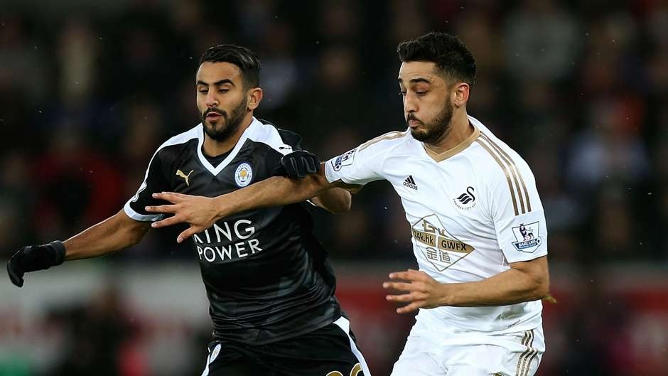 Hậu vệ trái Neil Taylor (Swansea): HLV Gary Monk đã tin tưởng cử hậu vệ 26 tuổi theo kèm tiền vệ Ryad Mahrez của Leicester City. Kết quả, “Thiên nga đen” đã bị “Bầy cáo” đè bẹp với tỷ số 3-0 ngay trên sân nhà. Điều đáng nói là cả 3 bàn thắng của đội khách đều được ghi do công của ngôi sao người Algerie, Ryad Mahrez.