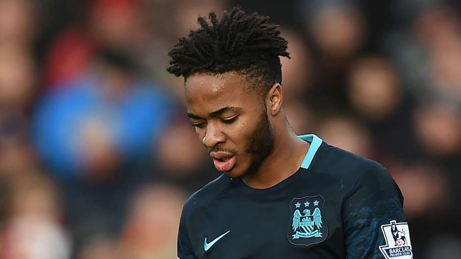 Tiền vệ trái Raheem Sterling (Manchester City): Cầu thủ chạy cánh gốc Jamaica hoàn toàn bị người đồng đội cũ Glen Johnson bắt bài và không để lại bất kỳ dấu ấn nào đáng kể ở vòng đấu vừa qua.