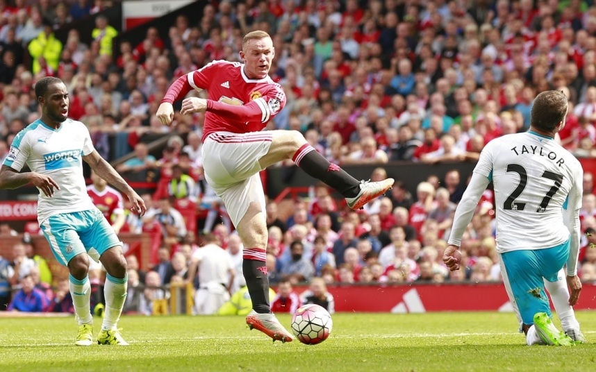 10. MU 0-0 Newcastle (23/8/2015): Mở đầu mùa giải mới bằng 2 chiến thắng không mấy ấn tượng trước Tottenham và Aston Villa, Louis Van Gaal tiếp tục thử thách sự kiên nhẫn của người hâm mộ MU bằng trận hòa không bàn thắng trước Newcastle. Những ngôi sao như Wayne Rooney, Depay hay Januzaj hoàn toàn bất lực trước hàng phòng ngự bị đánh giá thấp nhất giải Ngoại hạng. Ở những vòng đấu sau, “Chích chòe” đã để thủng lưới 3 bàn trước Crystal Palace, 5 bàn trước Newcastle và 6 bàn trước Manchester City.