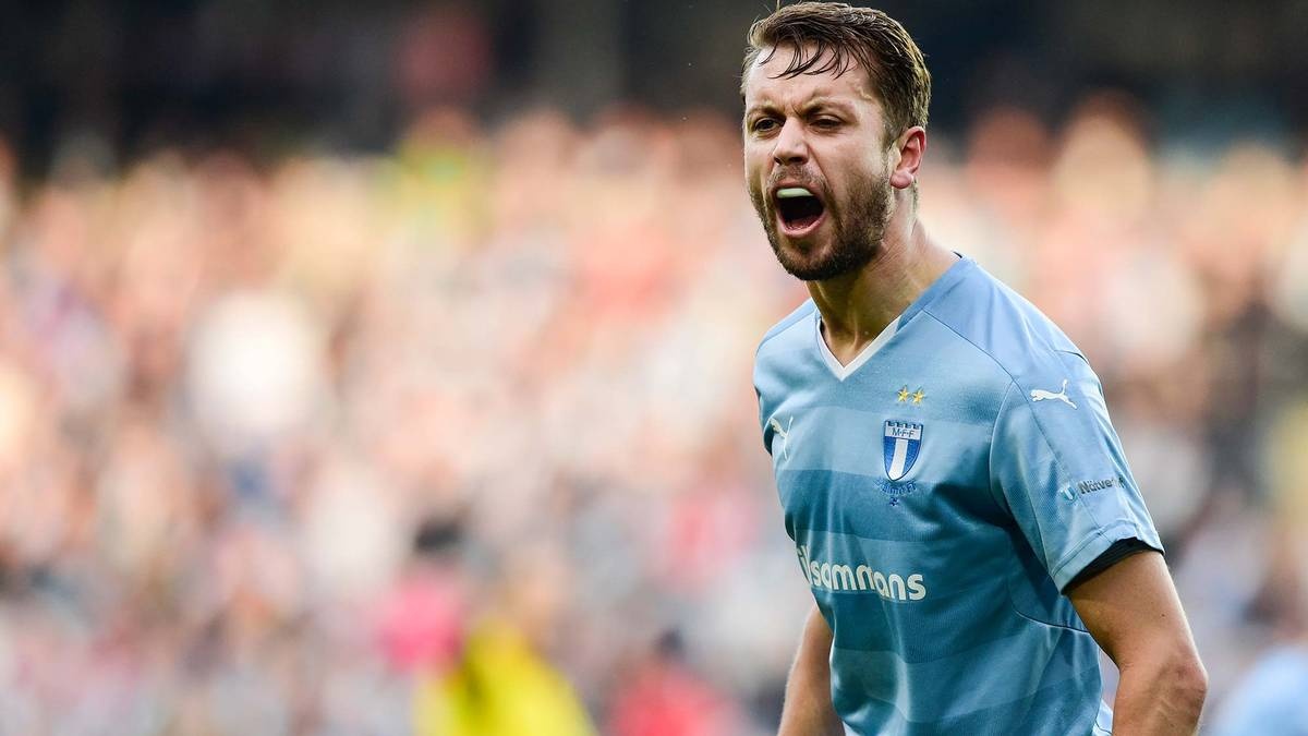 Trung vệ Kari Arnason (Malmoe FF): Trung vệ 33 tuổi đã không hoàn thành nhiệm vụ phòng ngự và để đối thủ chọc thủng lưới đến 21 lần chỉ sau 6 trận. Ngoài ra, Arnason còn nhận một thẻ đỏ vô duyên trong thất bại 0-4 trước Shakhtar Donetsk ở vòng 4.