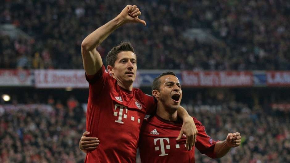 Tiền đạo cắm Robert Lewandowski (Bayern Munich): Không cần tốn nhiều công sức, ngôi sao người Ba Lan vẫn kịp ghi 7 bàn thắng trong giai đoạn vòng bảng. Lewandowski cùng “Hùm xám” có cuộc dạo chơi tại vòng bảng với thành tích năm trận thắng và một trận thua. 