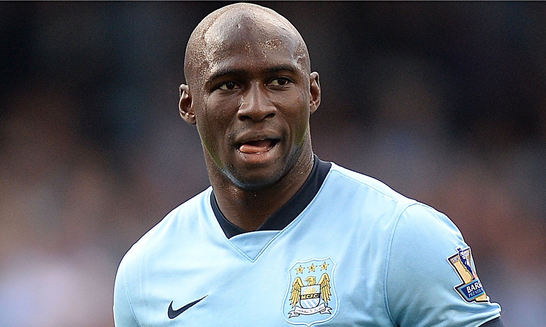 Trung vệ Eliaquim Mangala (Manchester City): Dù sở hữu lợi thế về thể hình và tốc độ,  cựu sao Porto lại để Bafetimi Gomis vượt qua một cách dễ dàng để ghi bàn thắng san bằng tỷ số trong trận đấu trên sân Etihad.